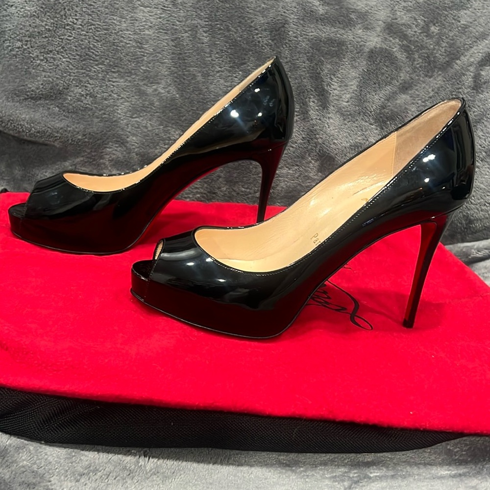 Christian Louboutin Privé Open Toe Pump (Women)